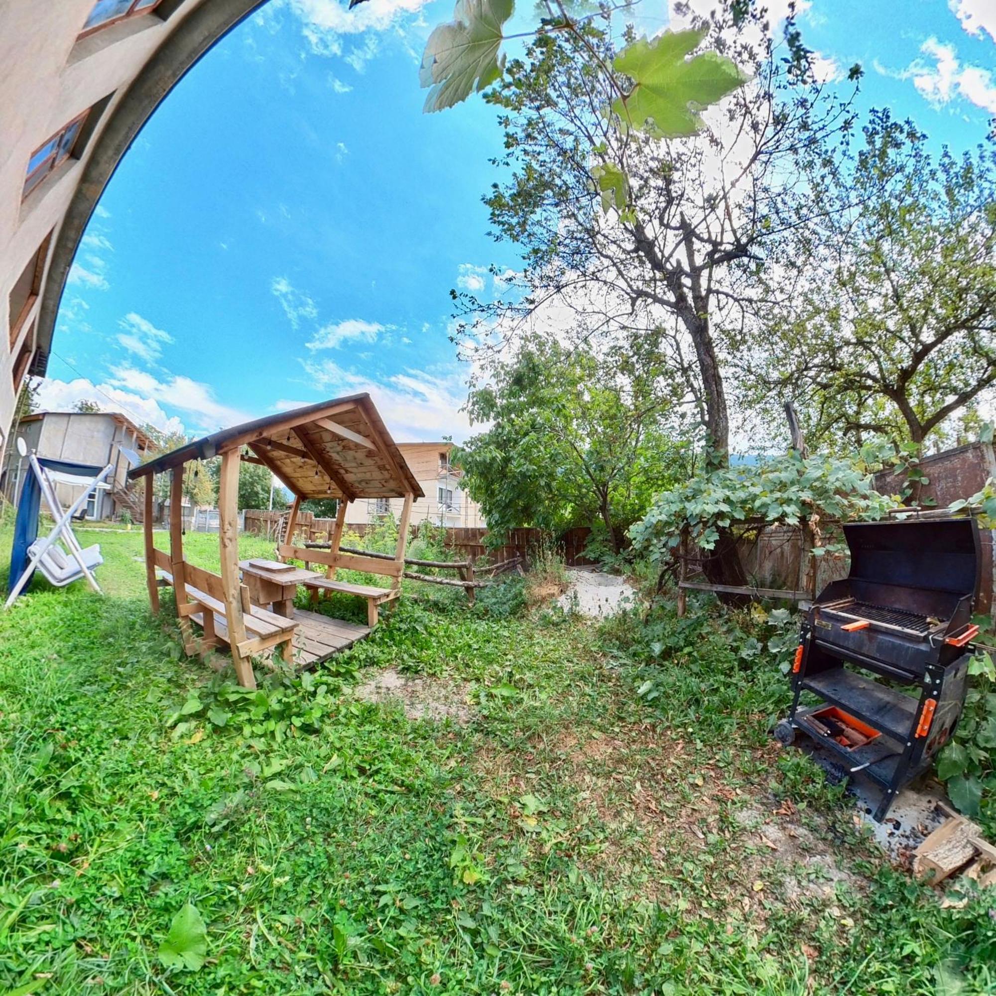 Girgola Bed & Breakfast Mestia Dış mekan fotoğraf